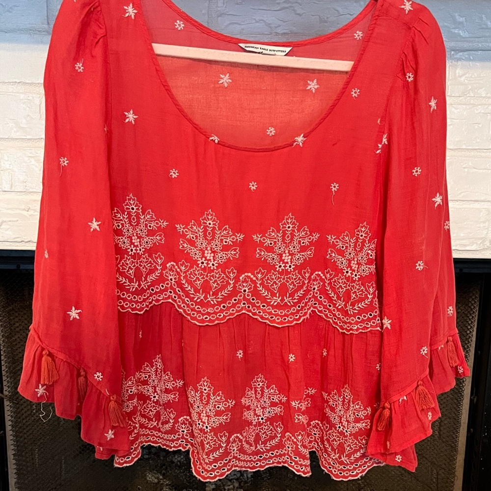 •Sold• Coral & white detailed boho shirt
